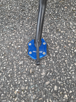 blue sidestand foot blue sidestand foot fitted to honda nc750x